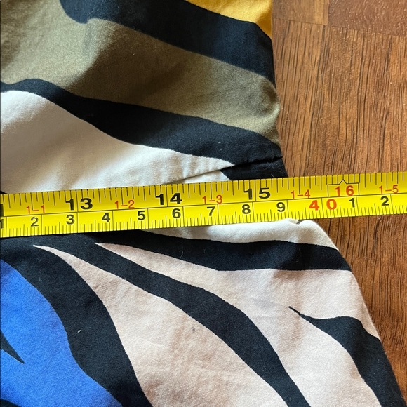 Like new Who What Wear Vibrant quarter length Sleeve Dress - Picture 16 of 16